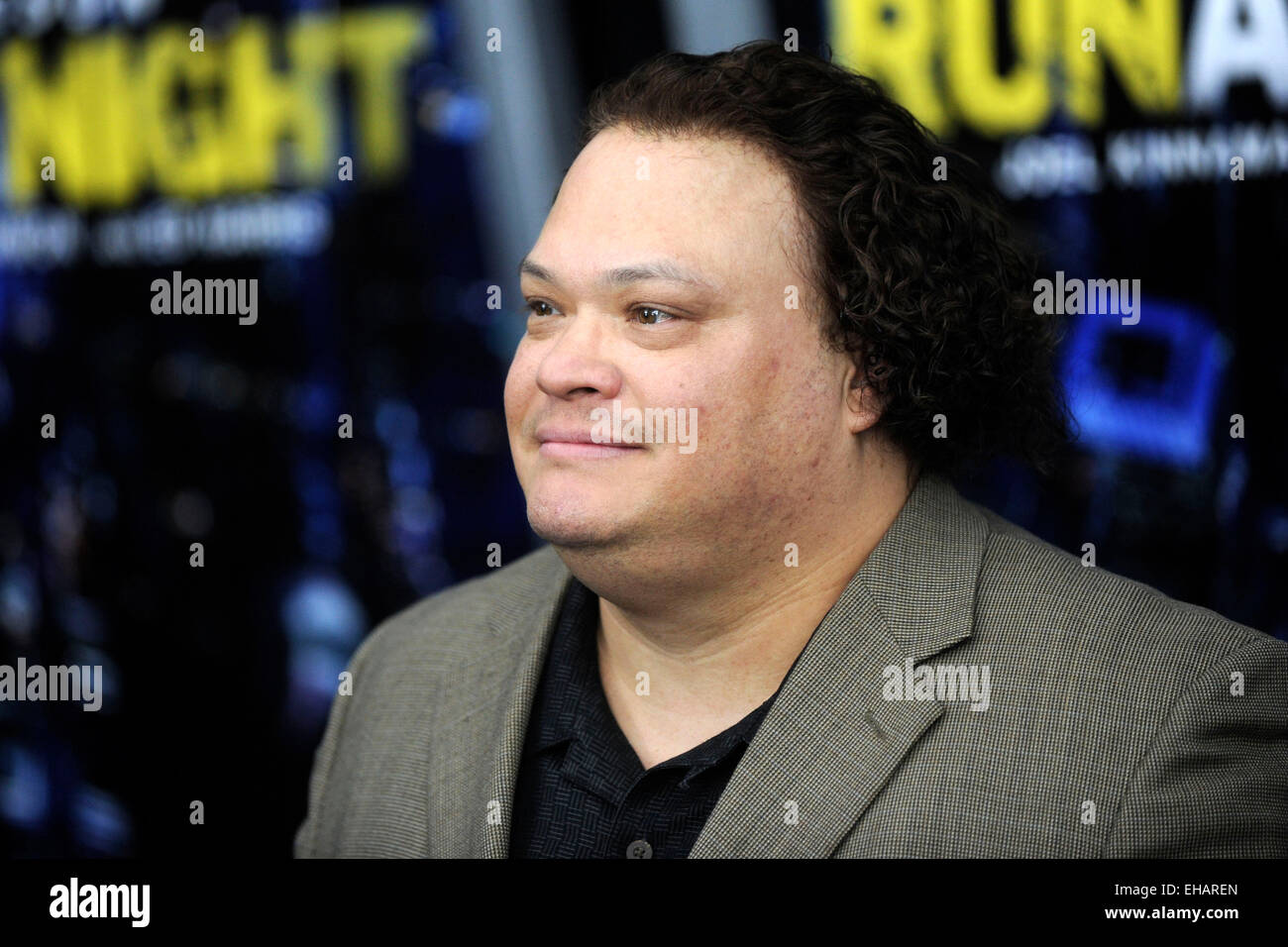 Adrian Martinez kommt für die "Laufen alle Nacht" New York Premiere beim AMC Lincoln Square Theater im 9. März 2015 in New York City/Picture alliance Stockfoto