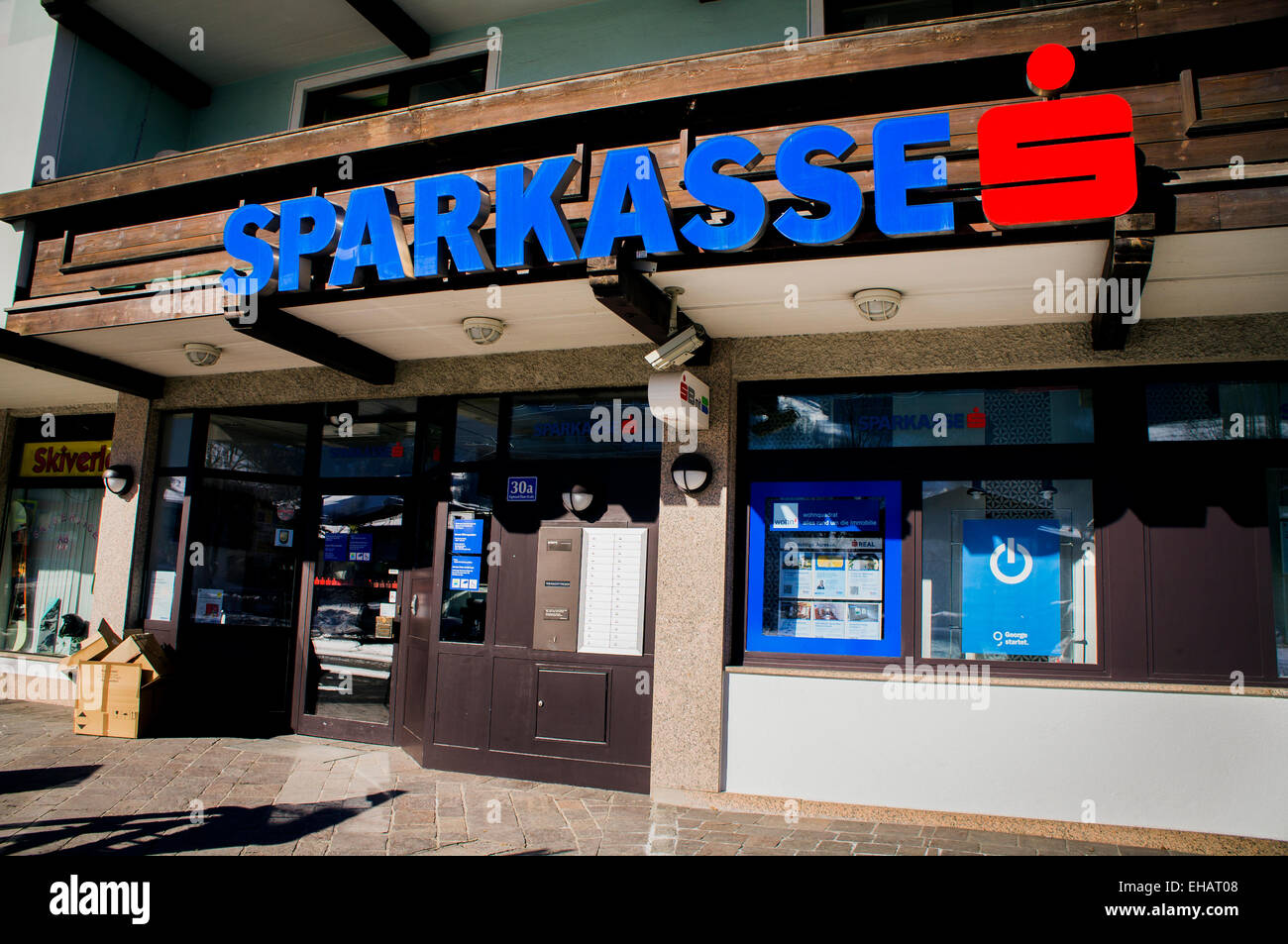 Salzburger sparkasse -Fotos und -Bildmaterial in hoher Auflösung – Alamy