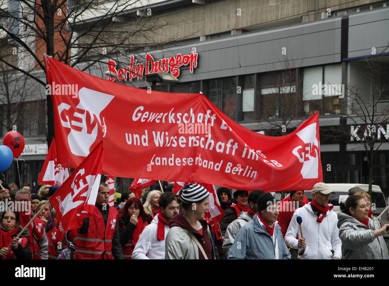 Berlin, Deutschland. 11. März 2015. GEW (Union Bildung und Wissenschaft) Warnung Streik für höhere Löhne und gegen Verschlechterung Pension in Berlin am 11. März 2015 in Deutschland. Bildnachweis: Stefan Papp/Alamy Live-Nachrichten Stockfoto