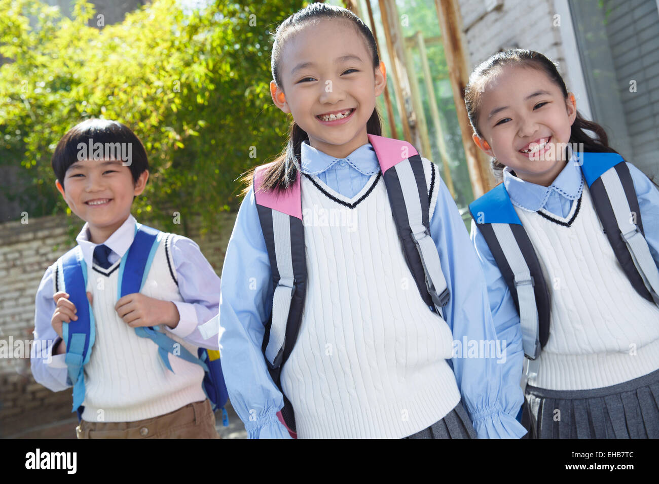 Grundschule zurück Schultasche zur Schule gehen Stockfoto