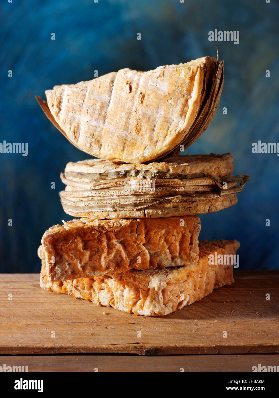 traditionellen rustikalen französischen Käsesorten Stockfoto