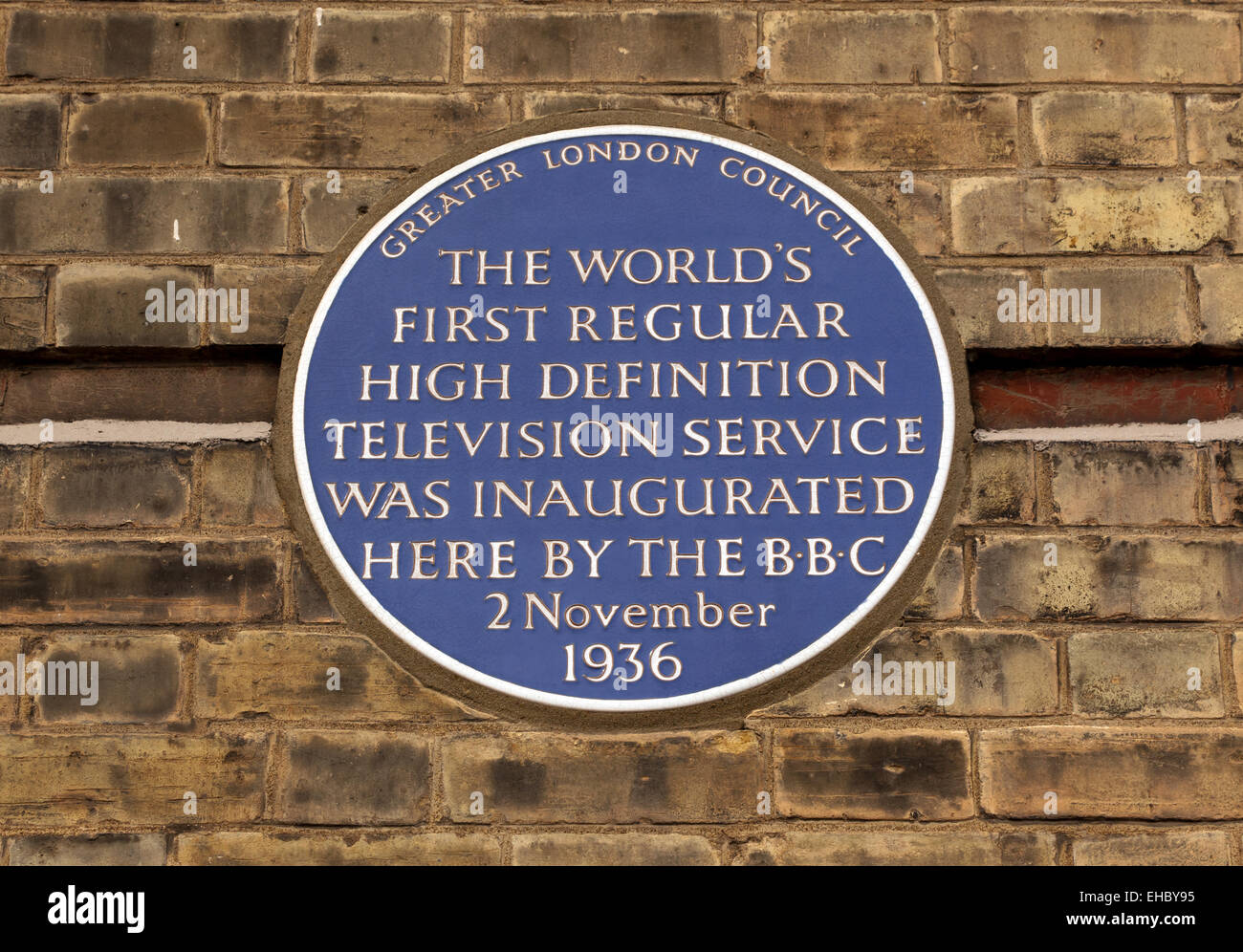 Gedenktafel für die Welten erste high-Definition Television Service 1936 bei der BBC im Alexandra Palace, North London. Stockfoto