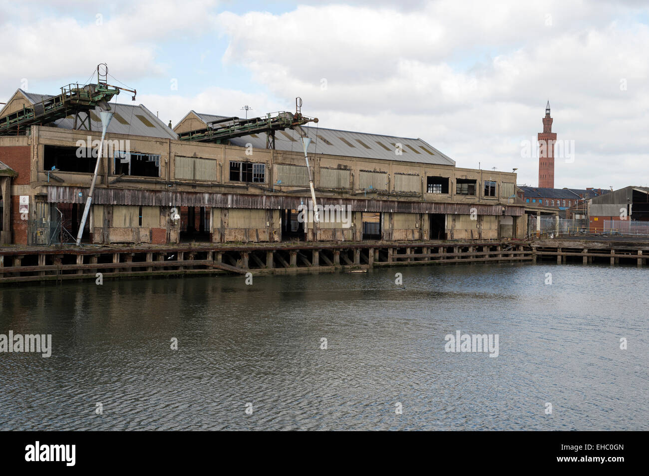 Verlassenen und verfallenen Dock in Grimsby, Lincolnshire, UK. Stockfoto