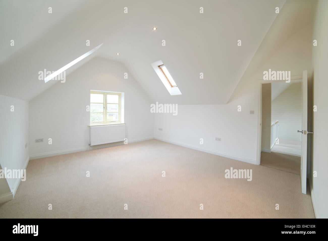 Leere Schlafzimmer im modernen Haus Stockfoto