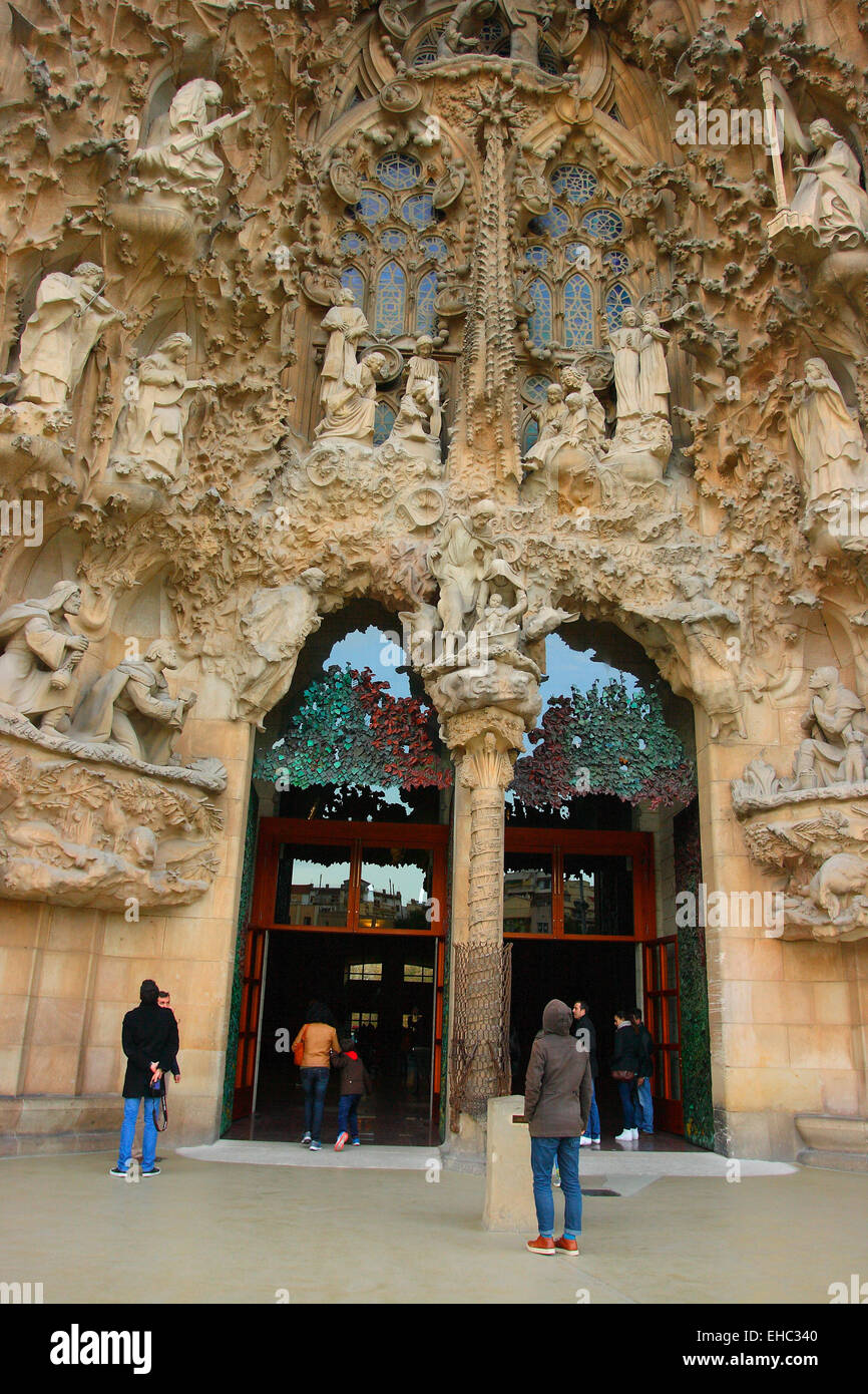 Torre del Naixement Eingang. Sagrada Familia Basilika. Barcelona. Katalonien. Spanien Stockfoto