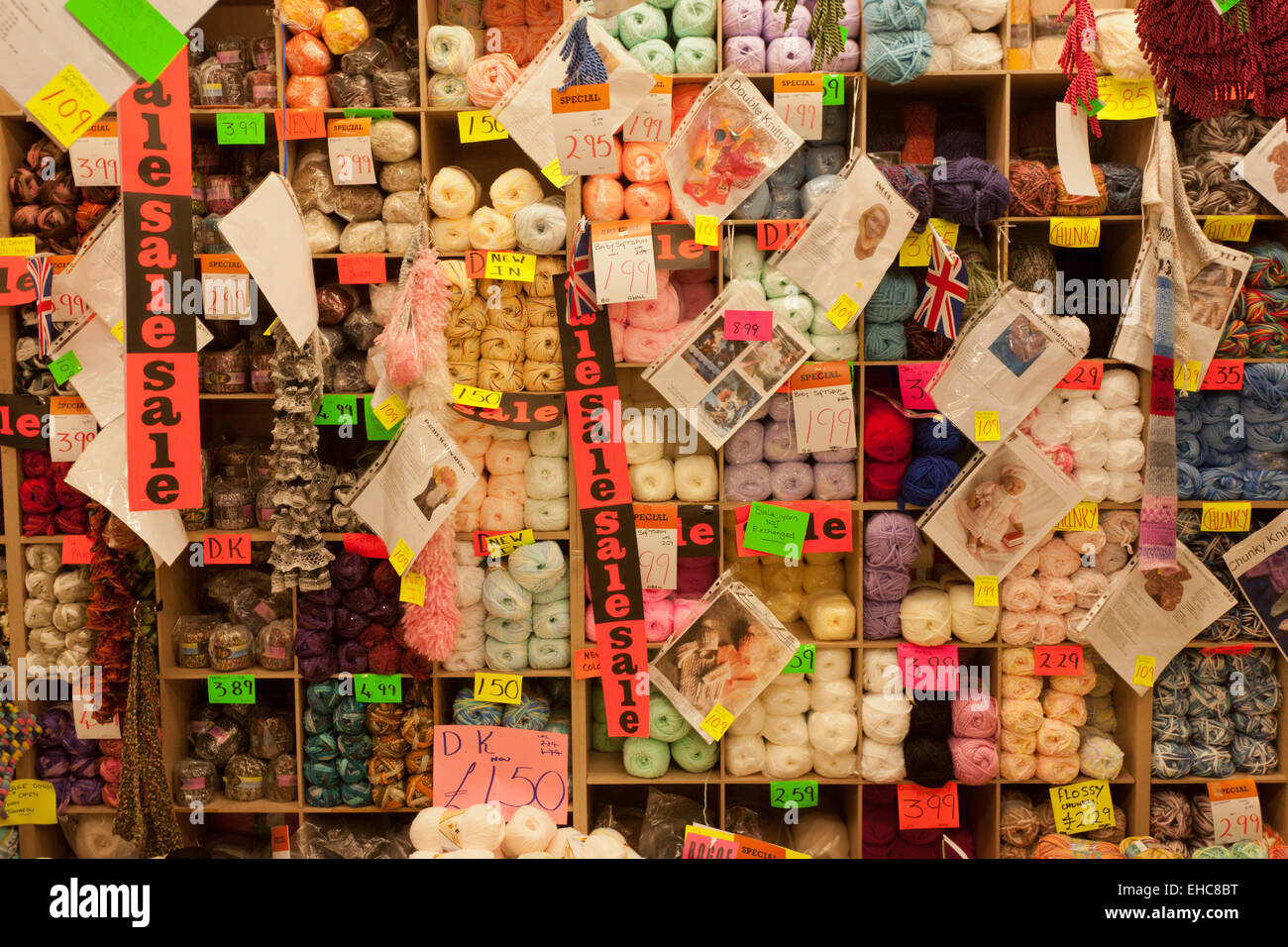 Wolle Stall auf Birmingham; s Indoor-Markt, Großbritannien UK Stockfoto