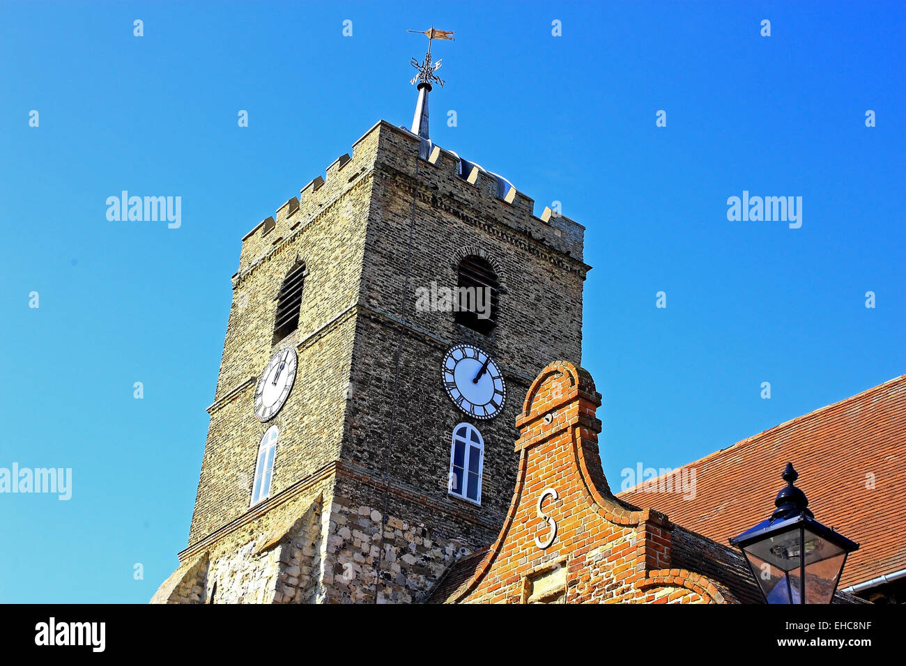 Die Uhr Turm von St. Peters Kirche in Sandwich Stockfoto