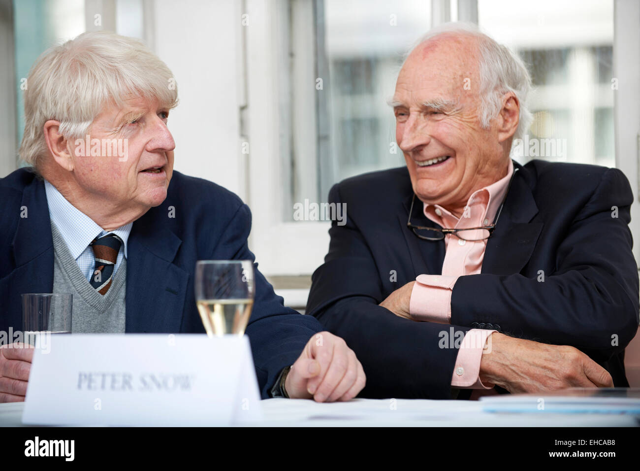 Peter Schnee und Stanley Johnson in den Oldie literarischen Mittagessen 03.10.15 Stockfoto