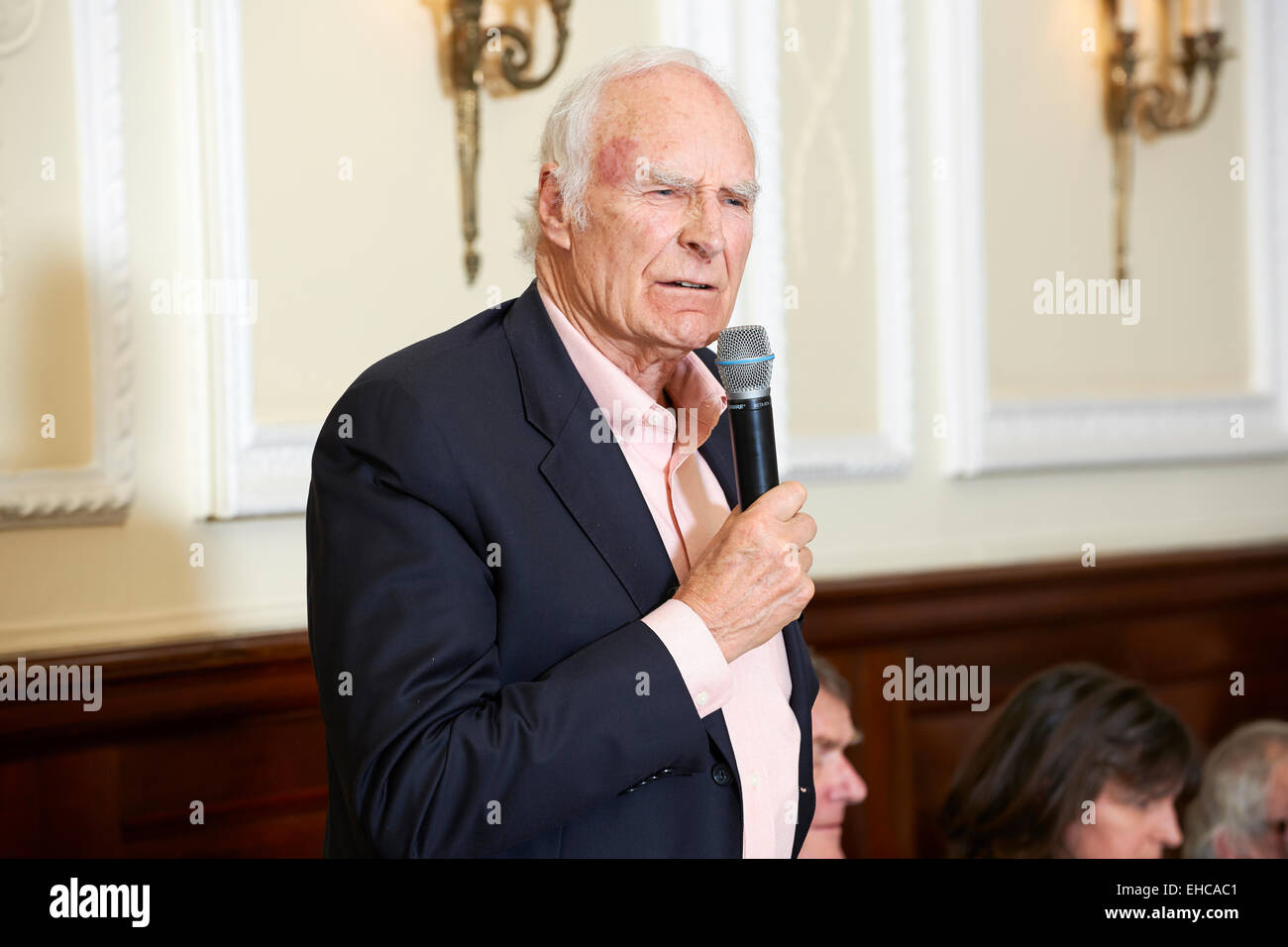 Peter Schnee am literarischen Oldie Mittagessen 03.10.15 Stockfoto