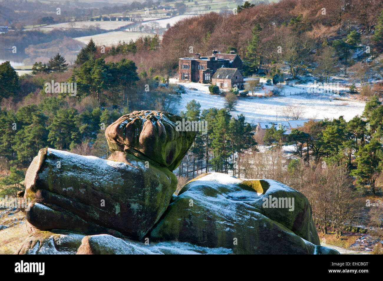 Rotaugen Halle von Ramshaw Felsen im Winter, Peak District National Park, Staffordshire, England, UK Stockfoto