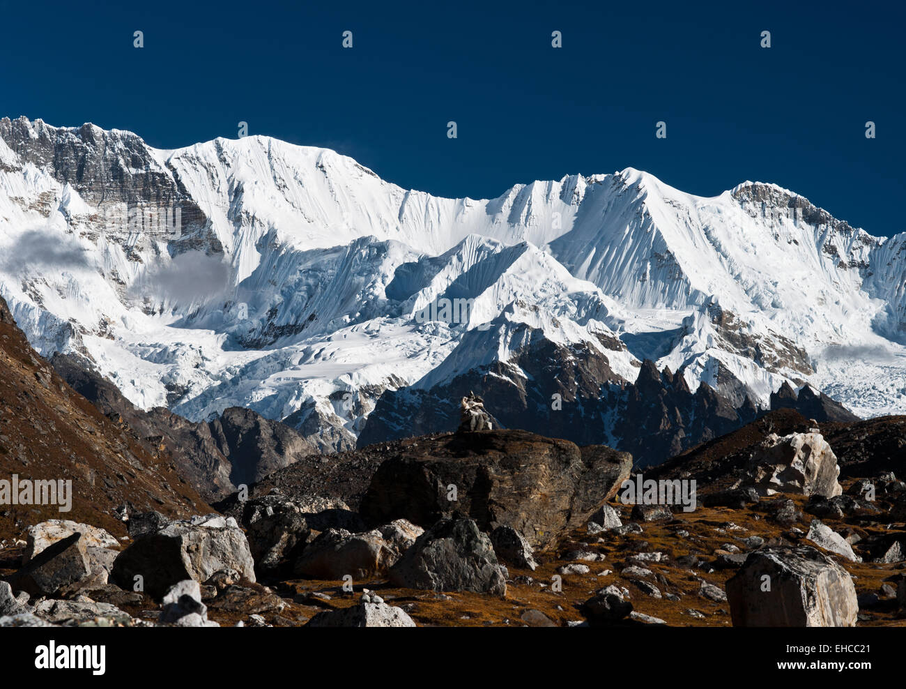 Gebirge in der Nähe des Cho Oyu Gipfel. Abgebildet in Nepal Stockfoto