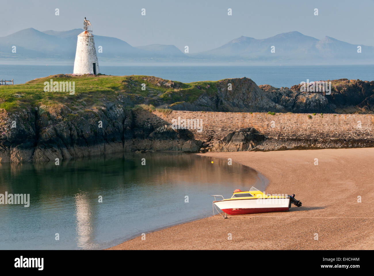 Die alten Twr Bach Leuchtturm, Llanddwyn Island, Newborough, Anglesey, North Wales, UK Stockfoto