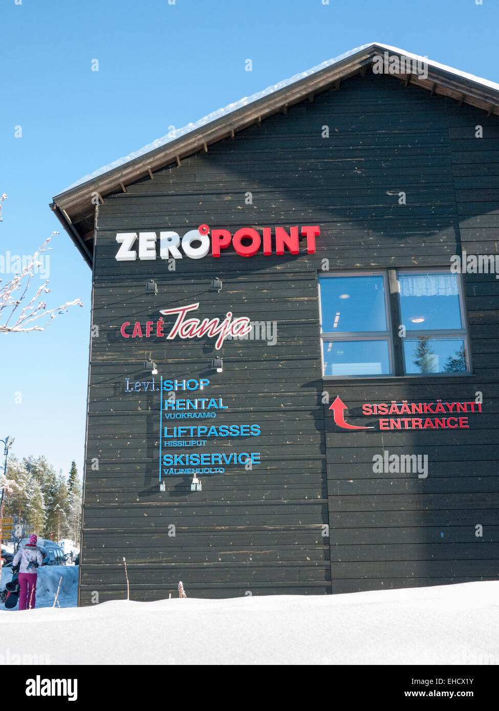Die Zeropoint Skiliftstation und Gebäude im Skigebiet Levi Lapland Finnlands Stockfoto