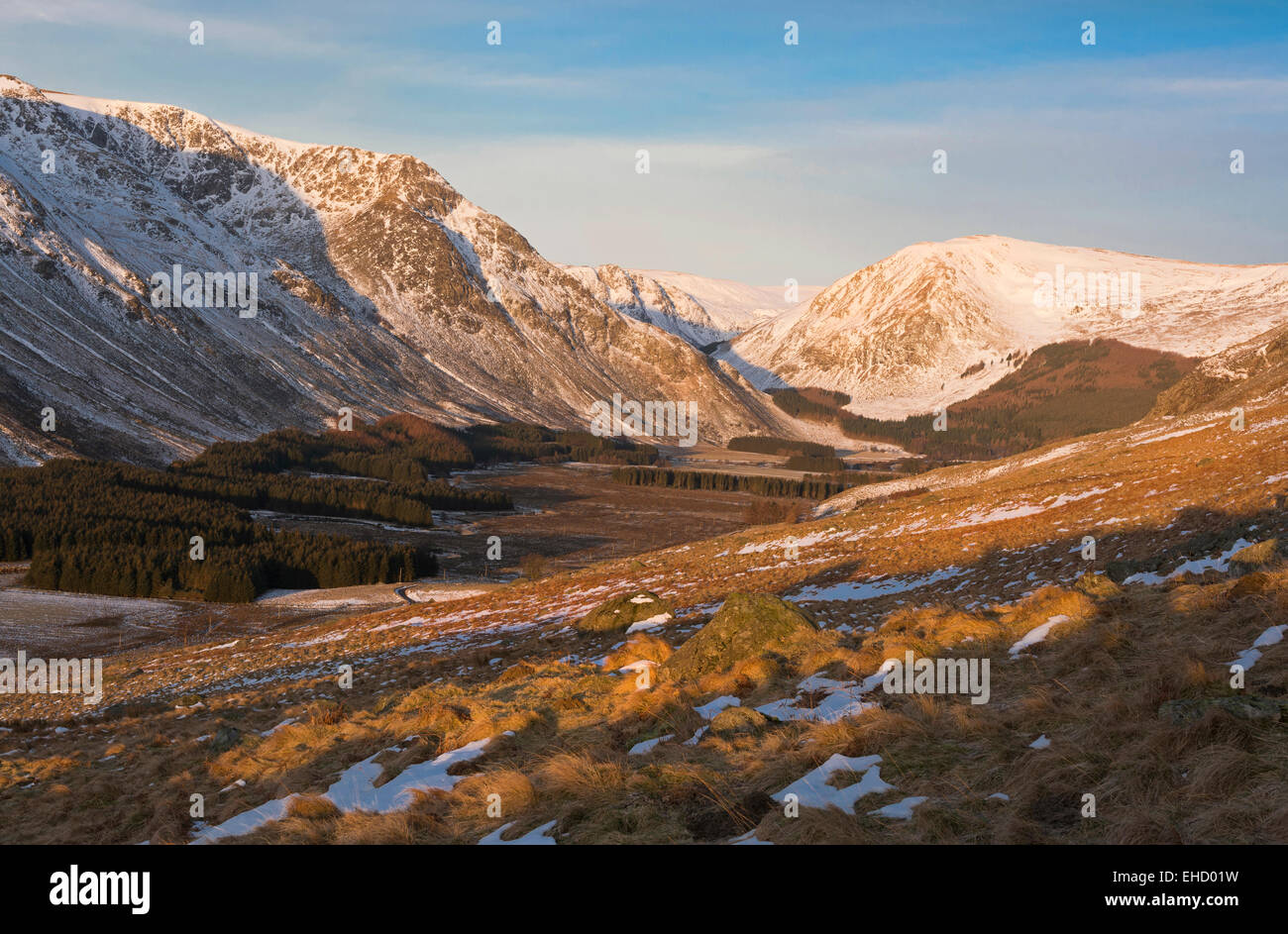Glen Clova Angus im verschneiten kalten knackig klare Morgendämmerung Schein Stockfoto