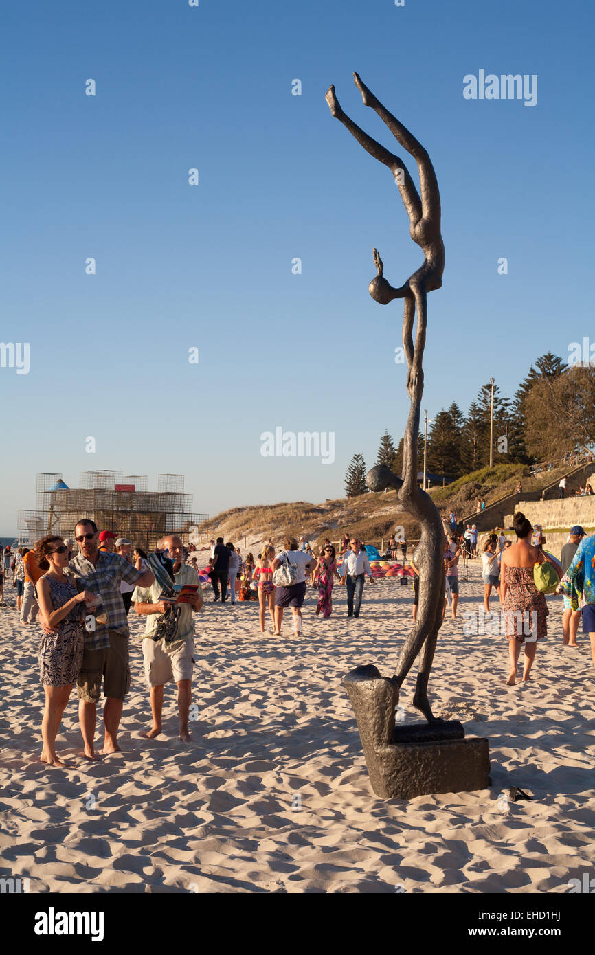 Kunstwerk auf dem Display auf die Veranstaltung 2015 Sculpture By the Sea. Cottesloe Beach, Perth, Westaustralien. Stockfoto
