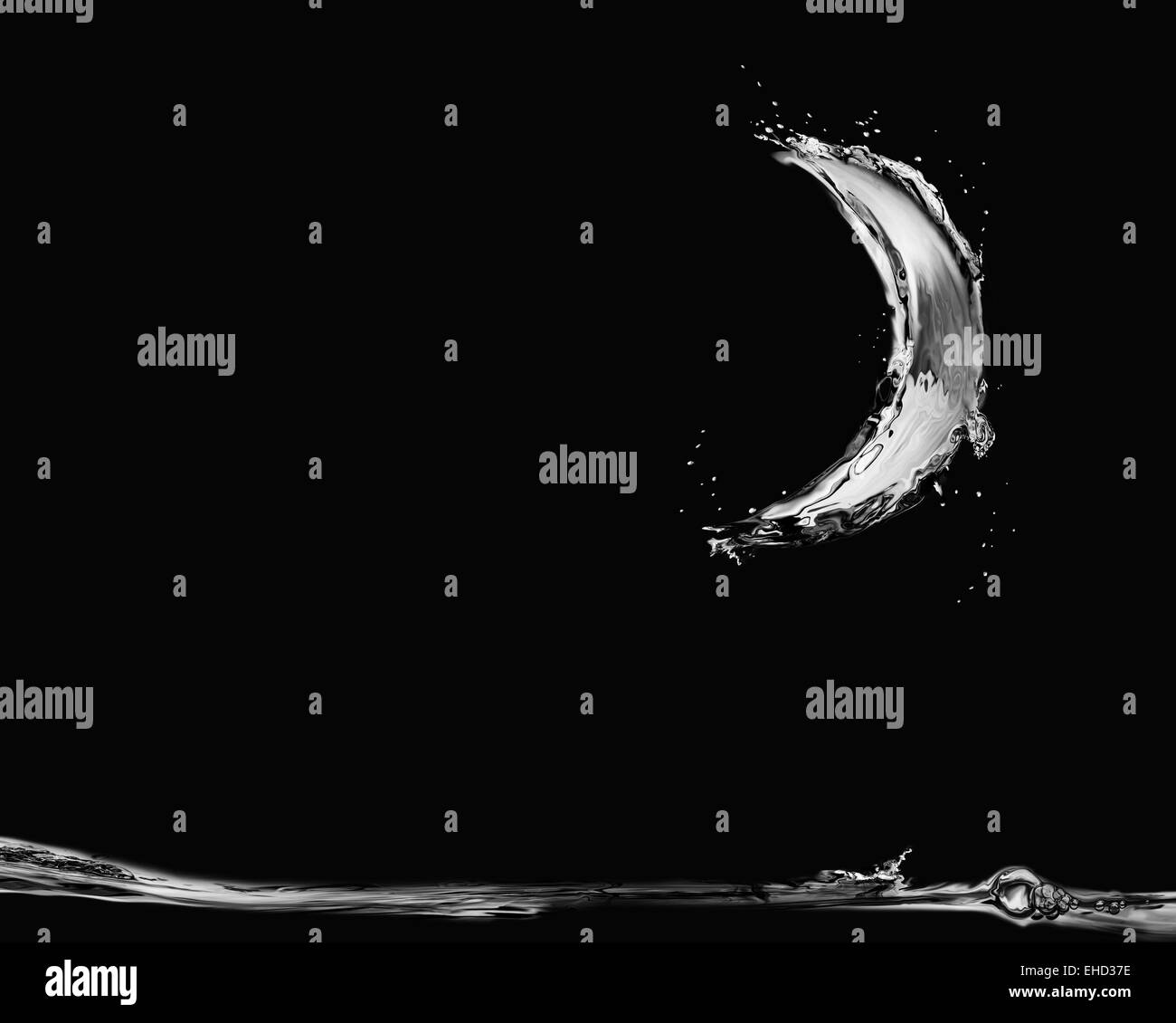 Ein Halbmond aus Wasser glänzenden Mondlicht auf der Bühne gemacht. Stockfoto