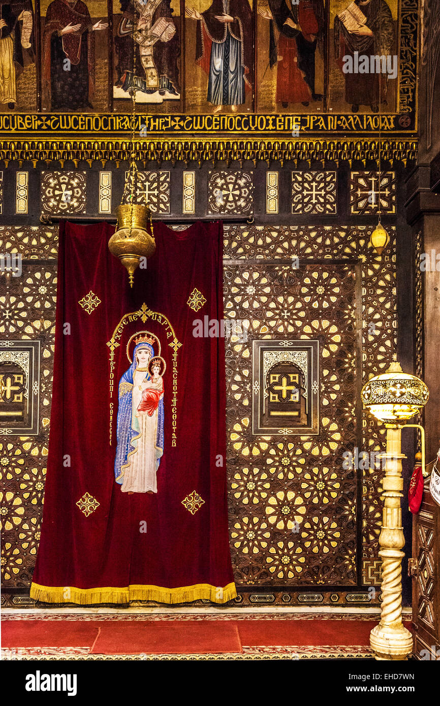 Innenraum der St. Sergius und Bacchus Kirche im koptischen Viertel der alten Cairo. Stockfoto