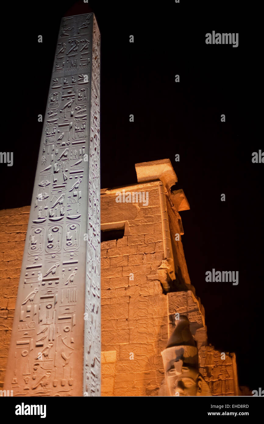 Obelisk im Luxor-Tempel Stockfoto