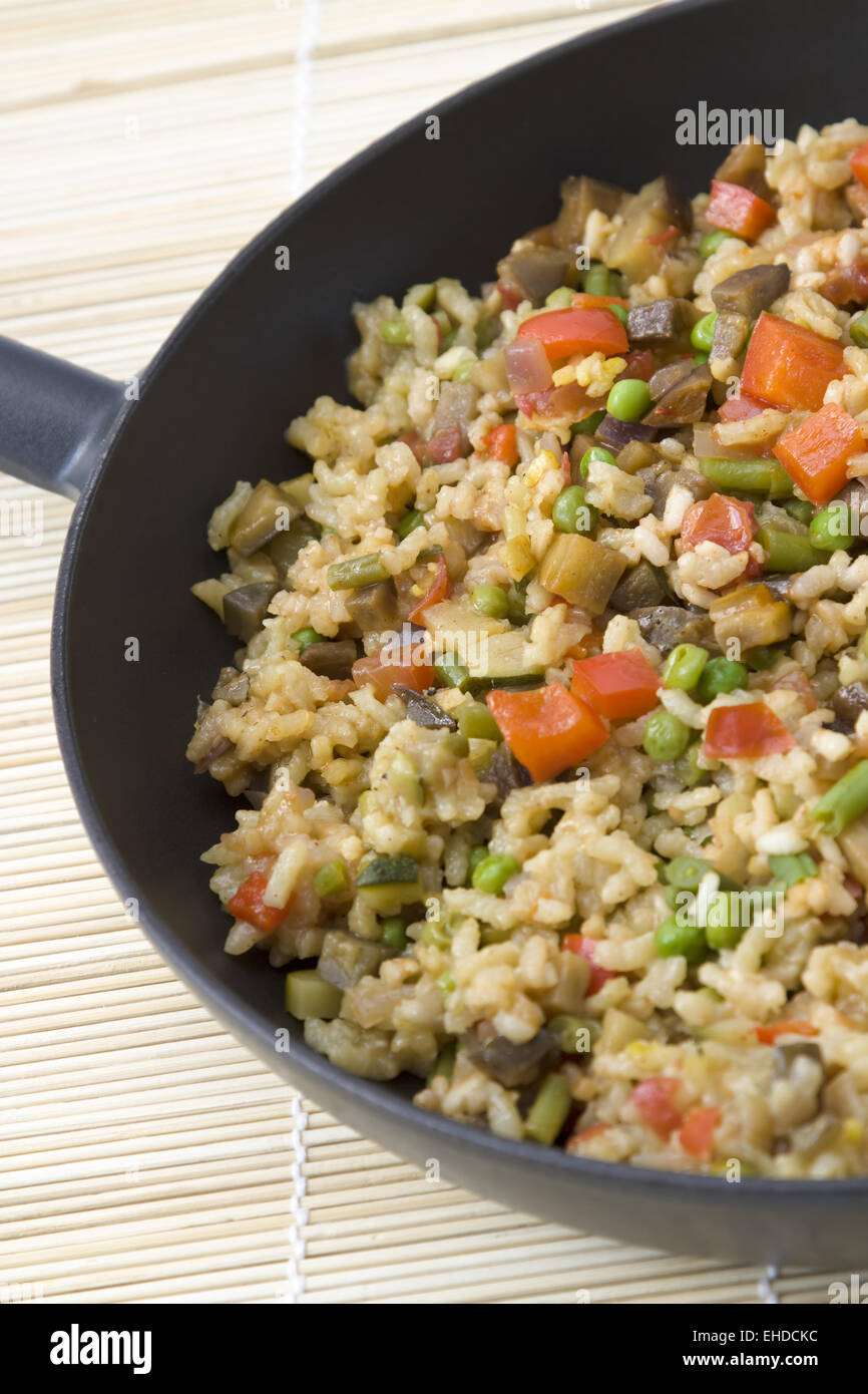 Vegetarische Paella - vegetarische Paella Stockfoto