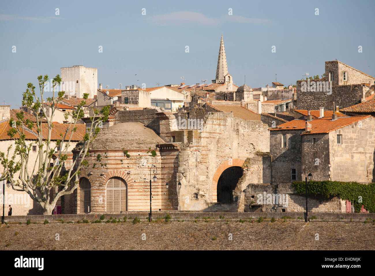 City View und Rhone Fluss, Arles, Camargue, Provence, Frankreich Stockfoto