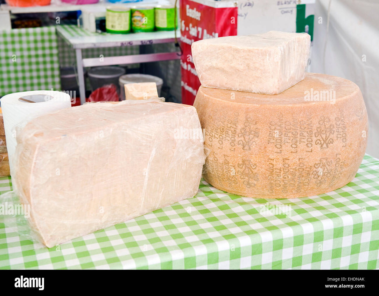 Käse an der Canterbury italienische Marktstand Stockfoto