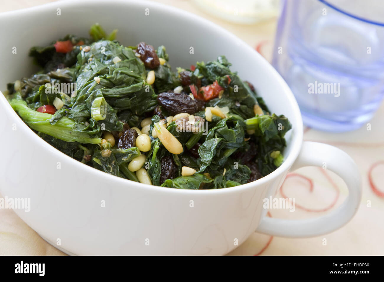 Indischer spinat -Fotos und -Bildmaterial in hoher Auflösung – Alamy