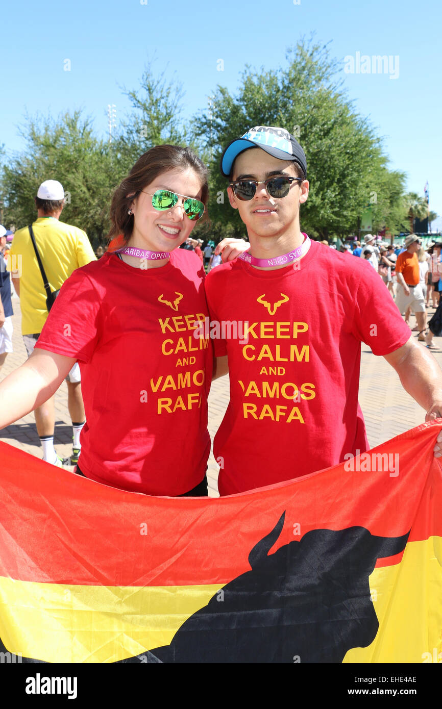 Indian Wells, Kalifornien 12. März 2015 Rafael Nadal Tennis-Fans tragen T-shirts, die 'Keep Calm and Vamos Rafa' verkünden bei der BNP Paribas Open. Bildnachweis: Lisa Werner/Alamy Live-Nachrichten Stockfoto