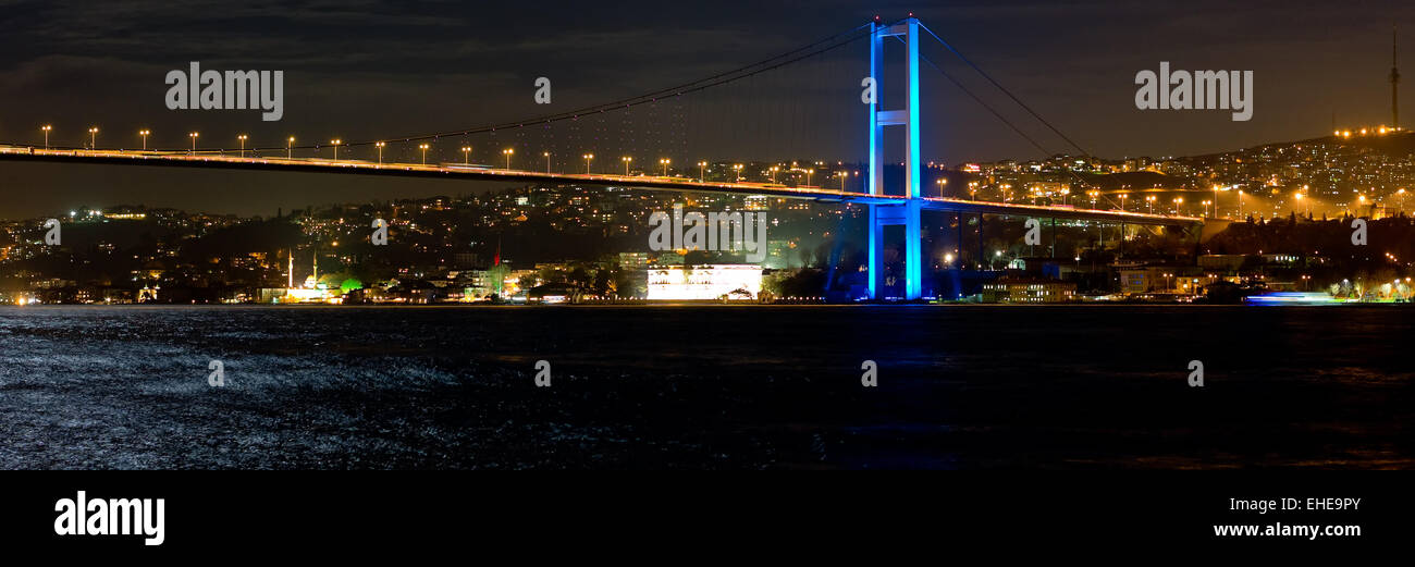 Bosporus-Brücke - Bosporus-Brücke- Stockfoto