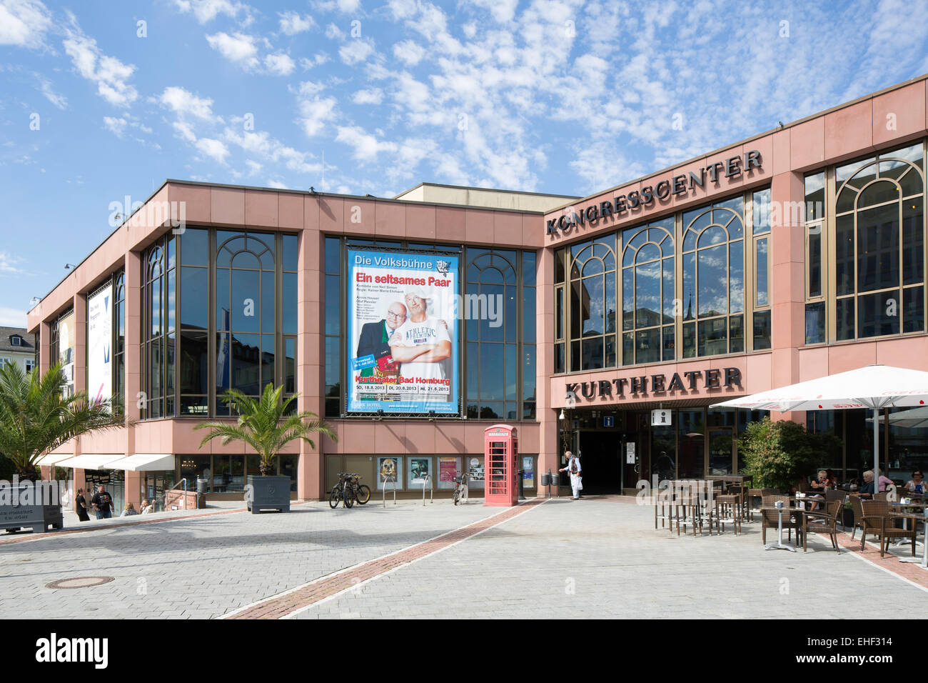 Kurhaus Bad Homburg Mit KongressCenter, Kurtheater Und Ladenzeile, Erbaut 1984 Nach Plänen der Architektengemeinschaft Fischer, Stockfoto