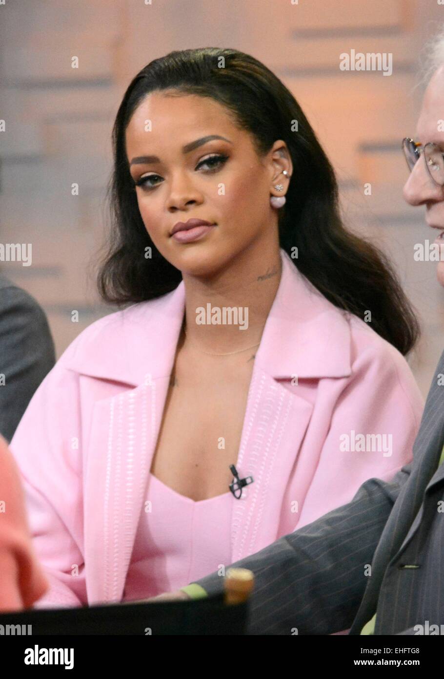 Rihanna unterwegs für Promi-Schnappschüsse - Fr, New York, NY 13. März 2015. Foto von: Derek Sturm/Everett Collection Stockfoto