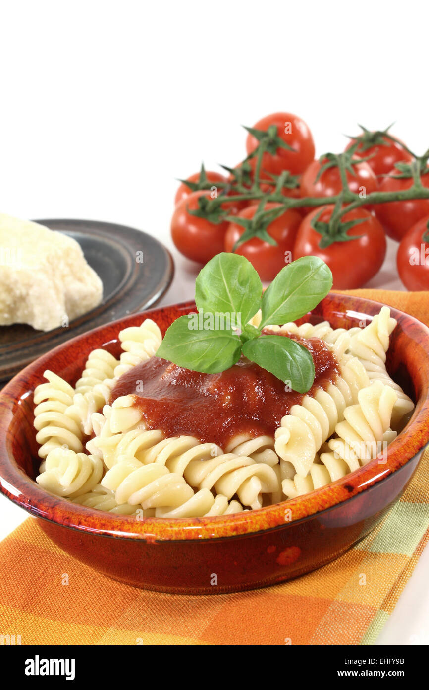Spirelli mit Tomatensauce Stockfoto
