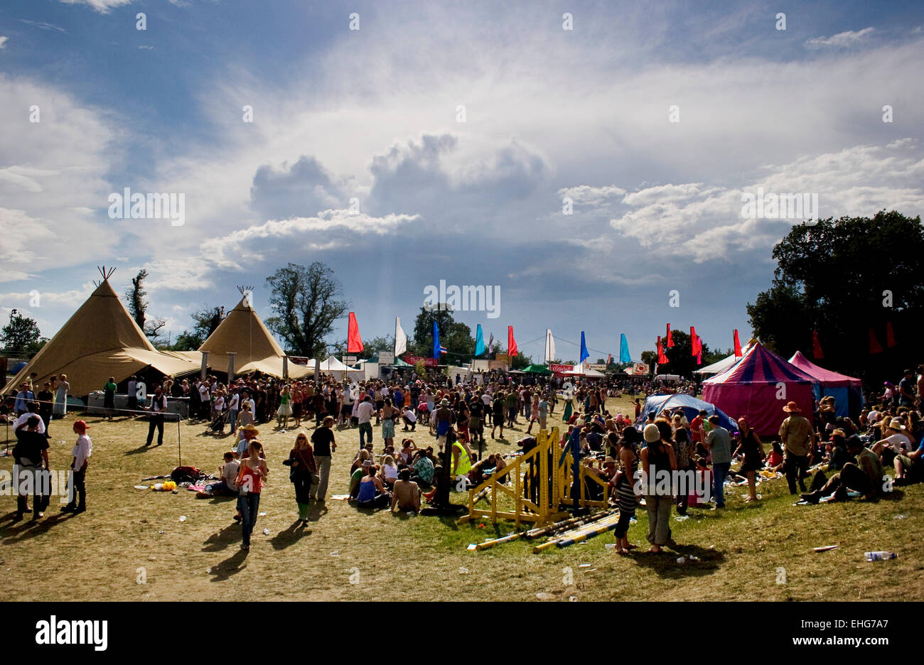 Breite Schuss von The Secret Garden Party Festival England. Stockfoto