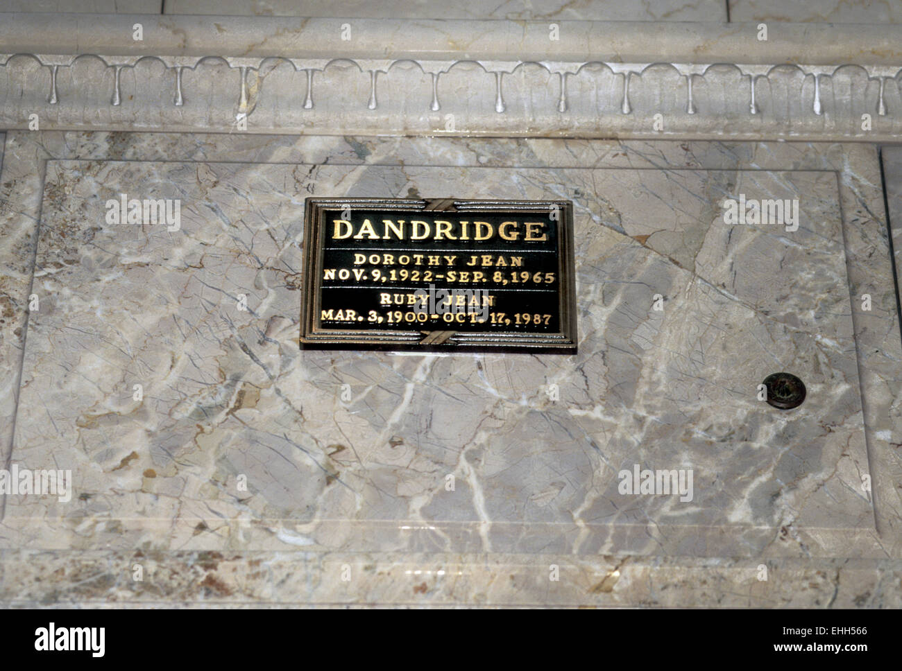 Los Angeles, Ca - 01. Dezember: Grab der Schauspielerin Dorothy Dandridge in Los Angeles, Kalifornien am 1. Dezember 1997. Stockfoto