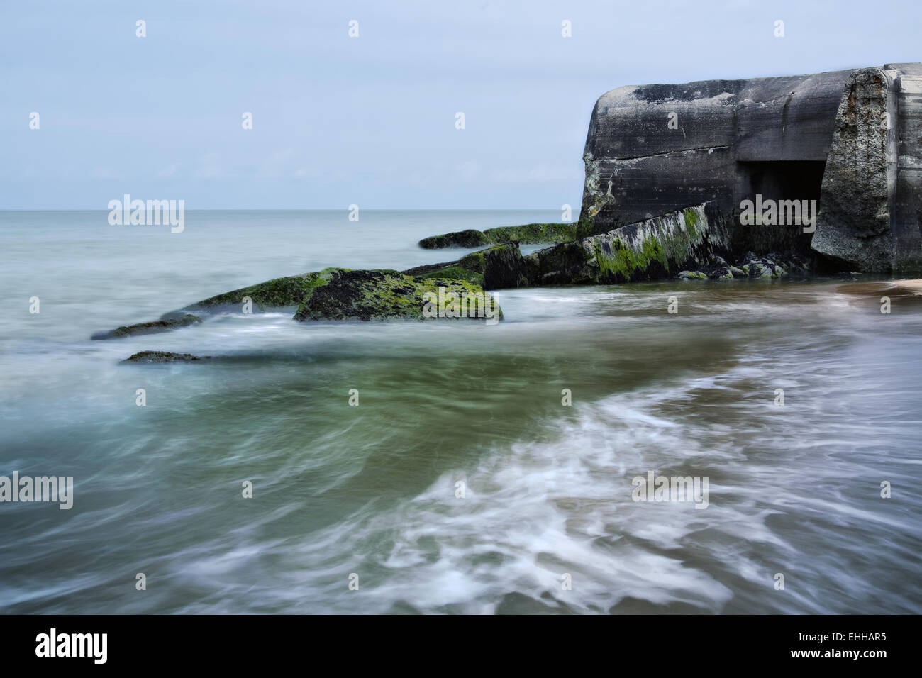 Bunker am Strand von Wissant, Frankreich Stockfoto