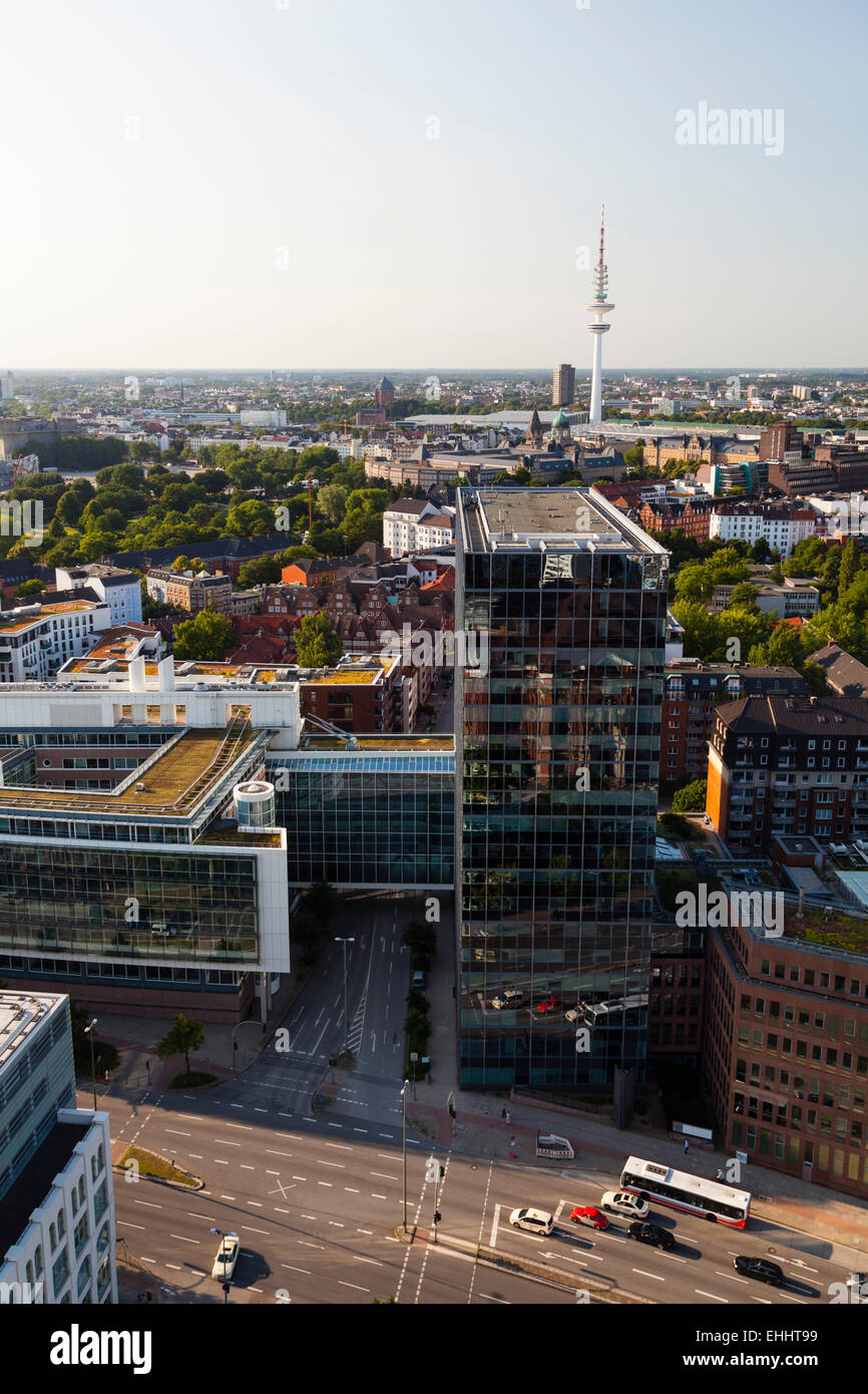 Blick auf die Heinrich-Hertz-Fernsehturm in Hamburg, Deutschland Stockfoto
