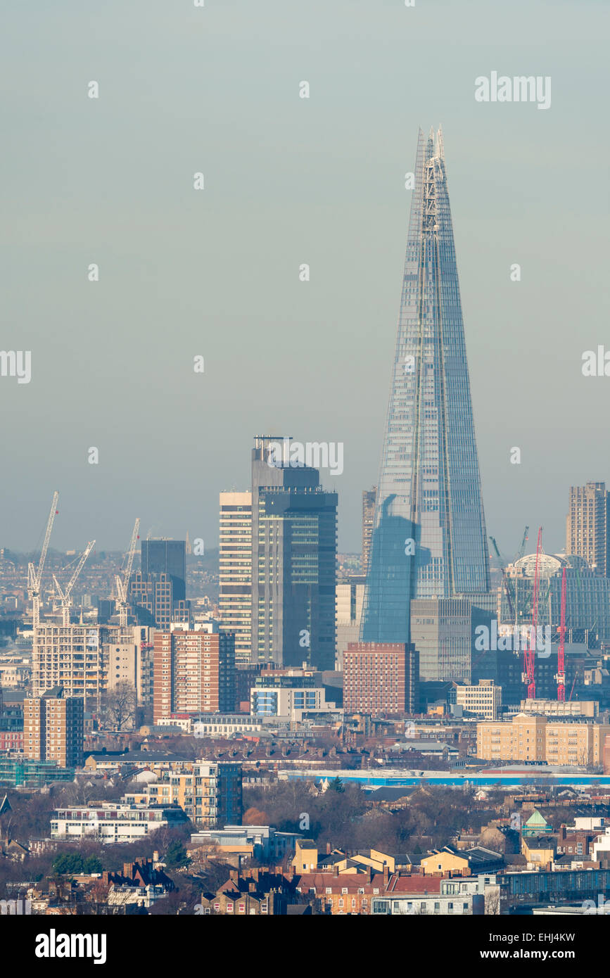 Das Wahrzeichen Hochhaus betrachtet The Shard und Guy's Hospital in Süd-London Stockfoto