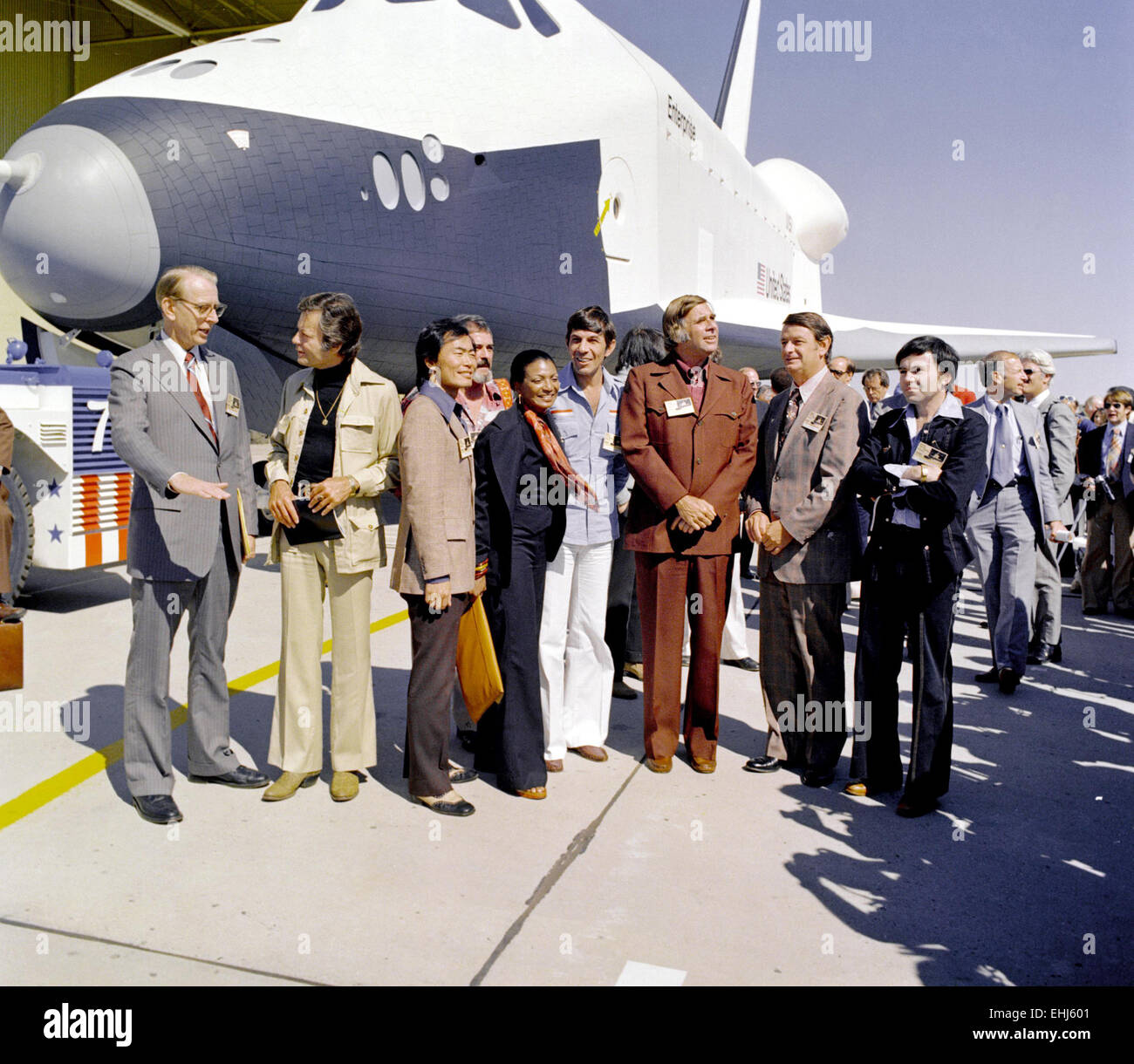 Die Shuttle-Unternehmen mit NASA Beamte und Darstellern aus der TV-Serie "Star Trek". Stockfoto