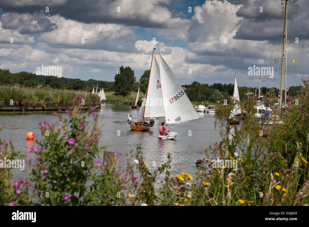 Beccles Segelyachten Fluss Waveney Stockfoto