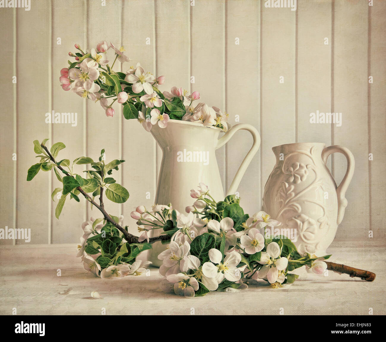 Stillleben mit Apfel Blüte Blumen in vase Stockfoto