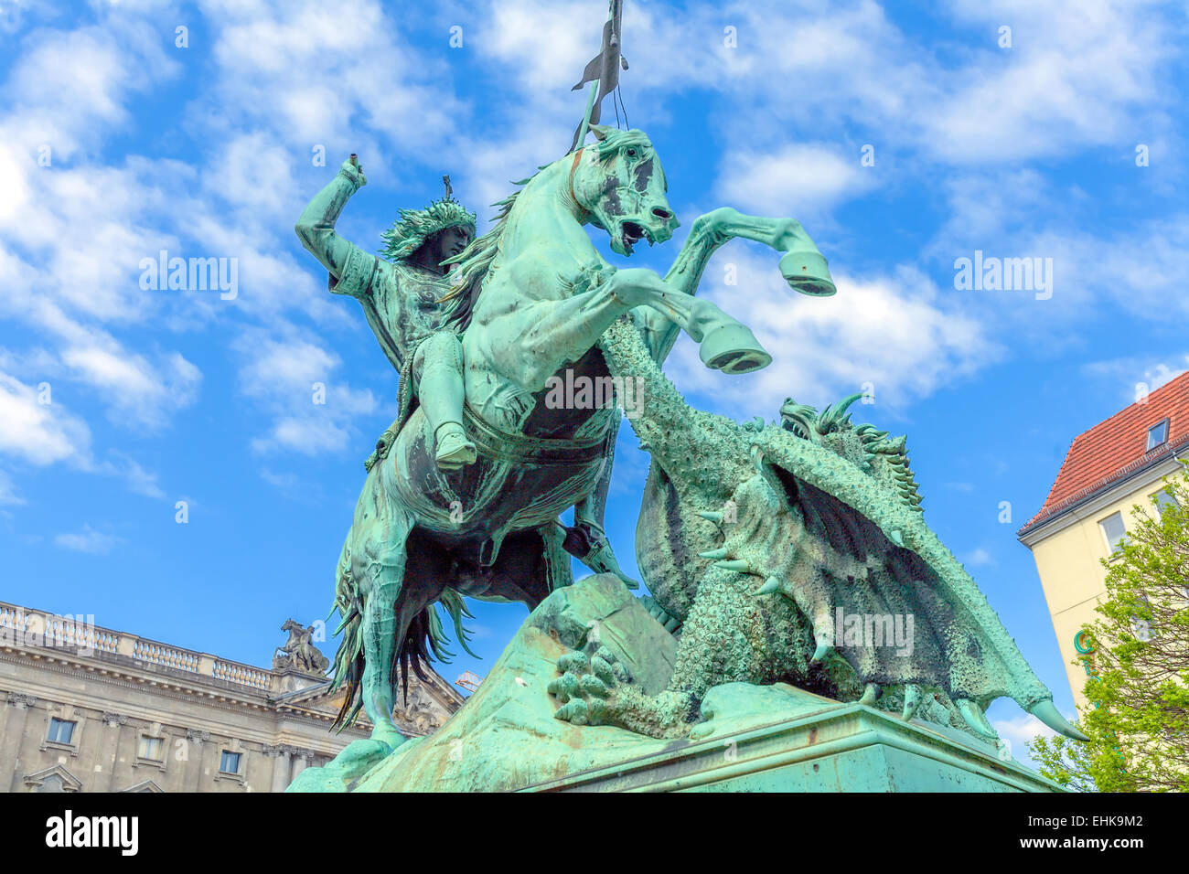 St.Georg-Statue im Nikolai-Viertel, Berlin, Deutschland Stockfoto