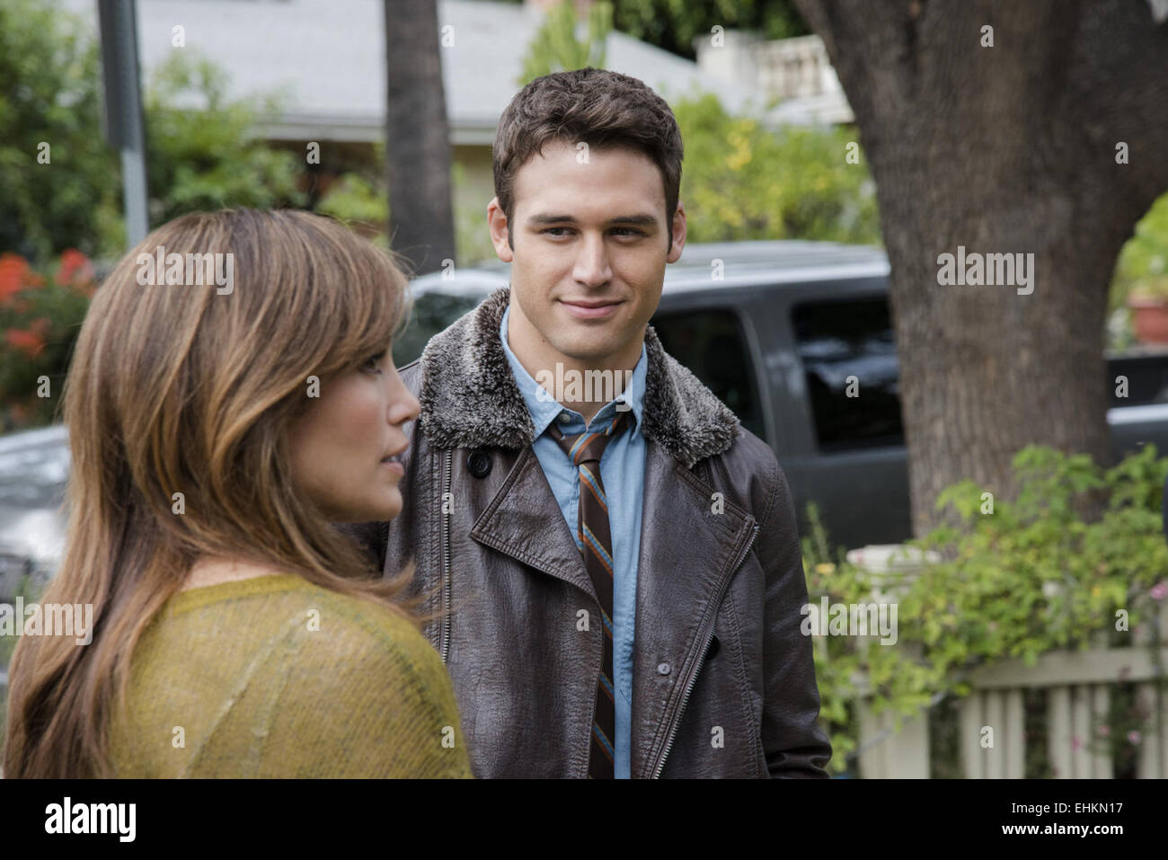 The Boy Next Door ist ein US-amerikanischer Thriller 2015-Film unter der Regie von Rob Cohen und geschrieben von Barbara Curry. Die Hauptrollen, Jennifer Lopez, Ryan Guzman, John Corbett, Ian Nelson und Kristin Chenoweth. Stockfoto