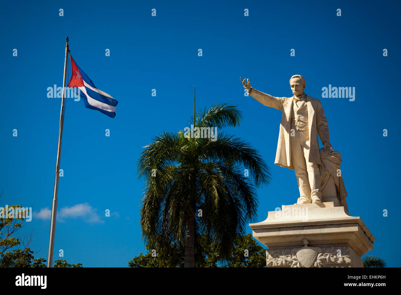 Jose Marti und kubanische Flagge, Cienfuegos, Kuba Stockfoto