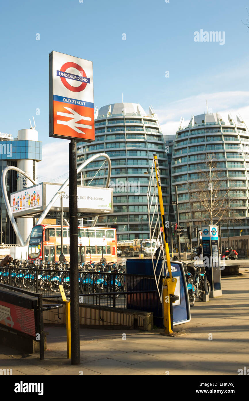Old Street u-Bahnstation mit Kreisverkehr und Bezier-Entwicklung Stockfoto
