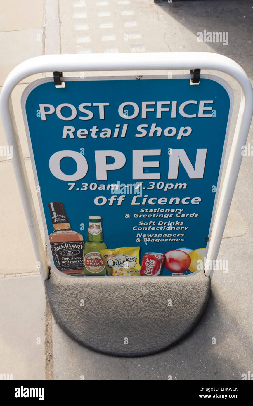 Postamt Schild mit anderen Leistungsspektrum angeboten Stockfoto