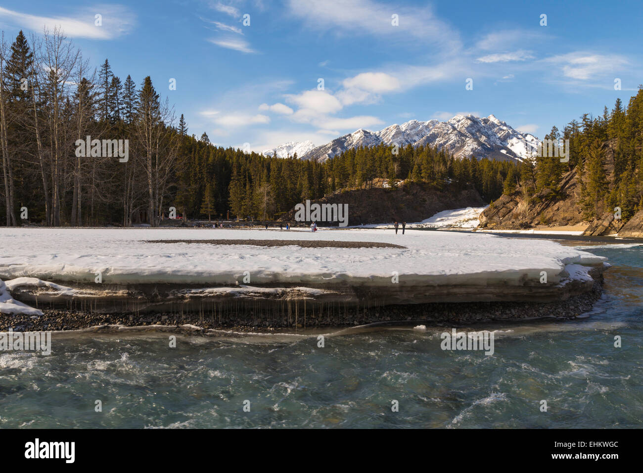 Die schönen und historischen Bow Falls im Banff National Park Stockfoto