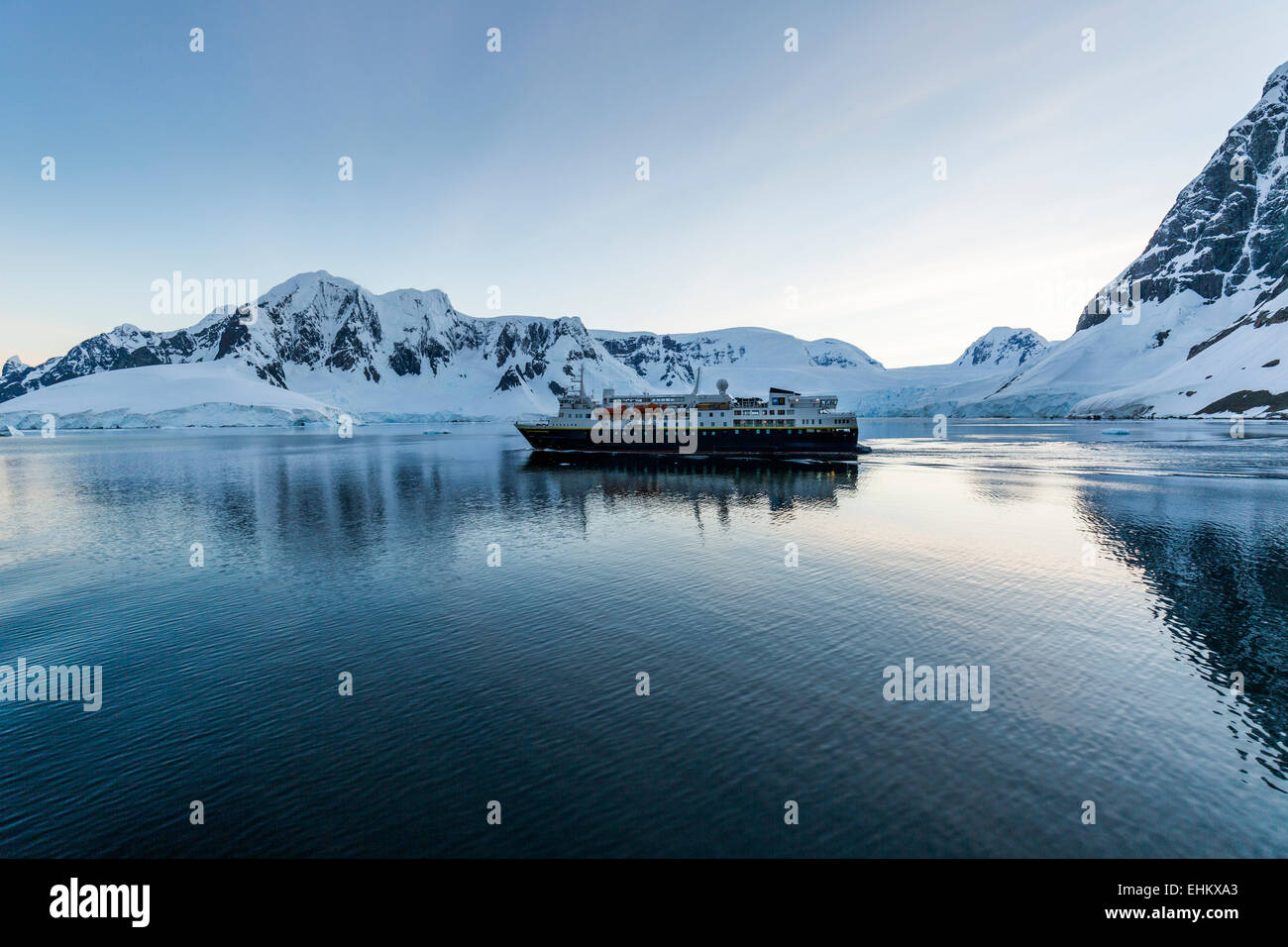 National Geographic Explorer Kreuzfahrtschiff, Lemaire Passage, Antarktis Stockfoto