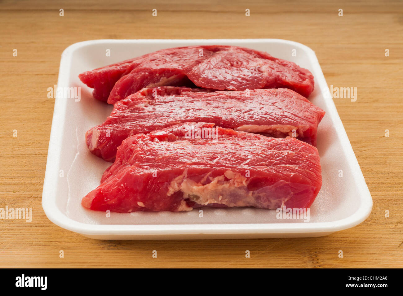 Paket von rohes Rindfleisch Steaks bereit für das Kochen Stockfoto