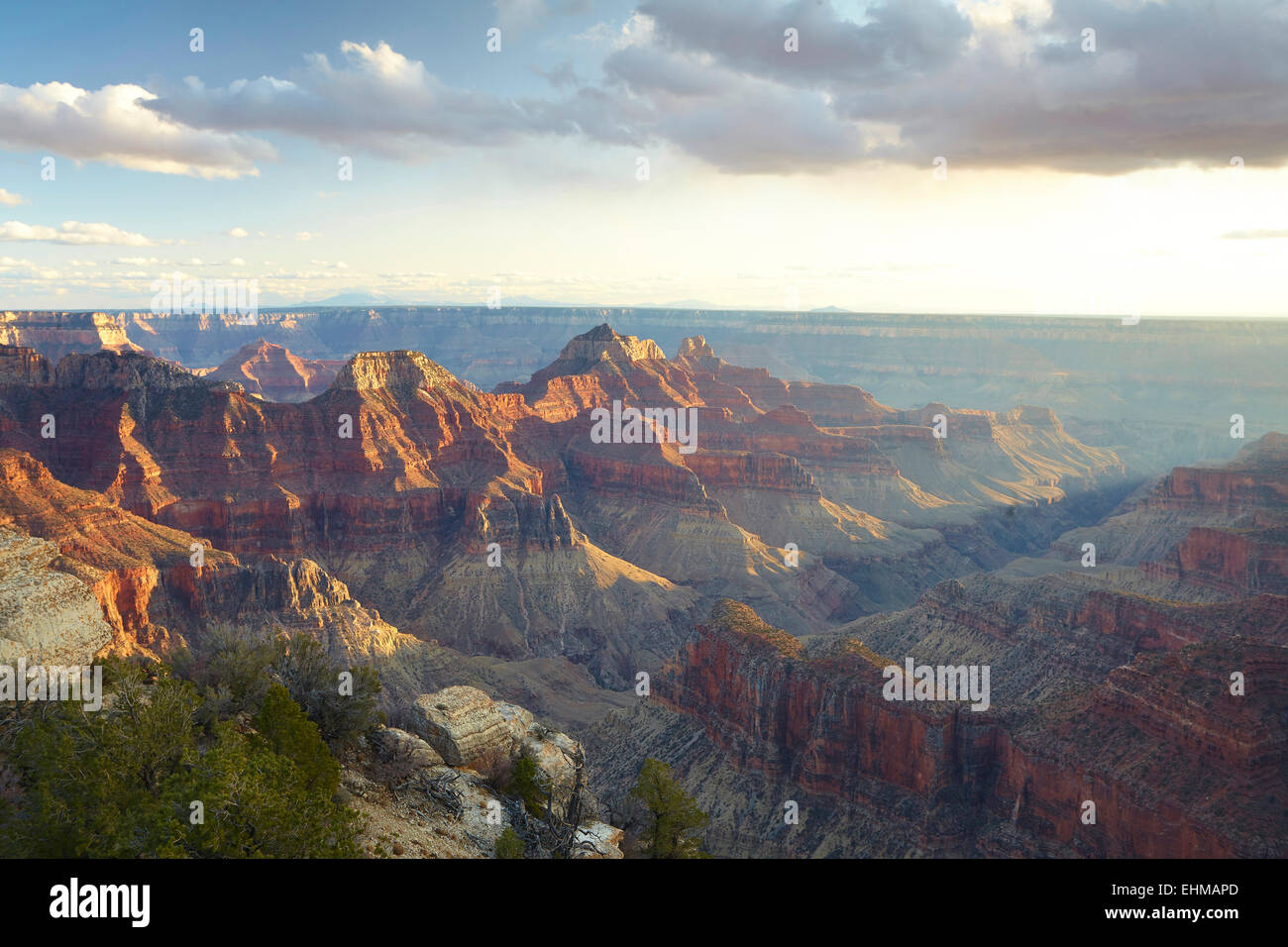 Majestätischen Felsformationen in Wüstenlandschaft, Page, Arizona, Vereinigte Staaten von Amerika Stockfoto