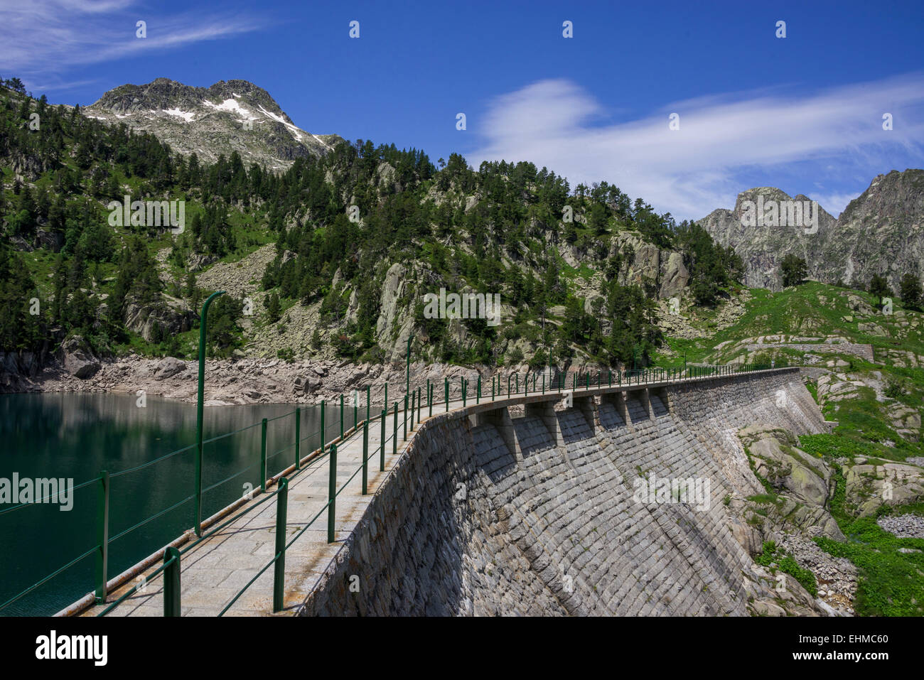 Staumauer des Stausees im Refugi Dera Restanca, La Val d ' Aran, Katalonien, Spanien Stockfoto