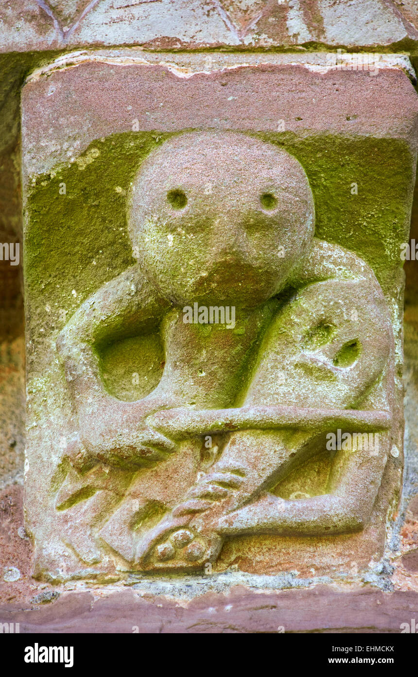 Norman romanischen Äußeren Corbel. 44, Skulptur einer Geige oder rebeck Player, von der hereford Schule des romanischen Stockfoto